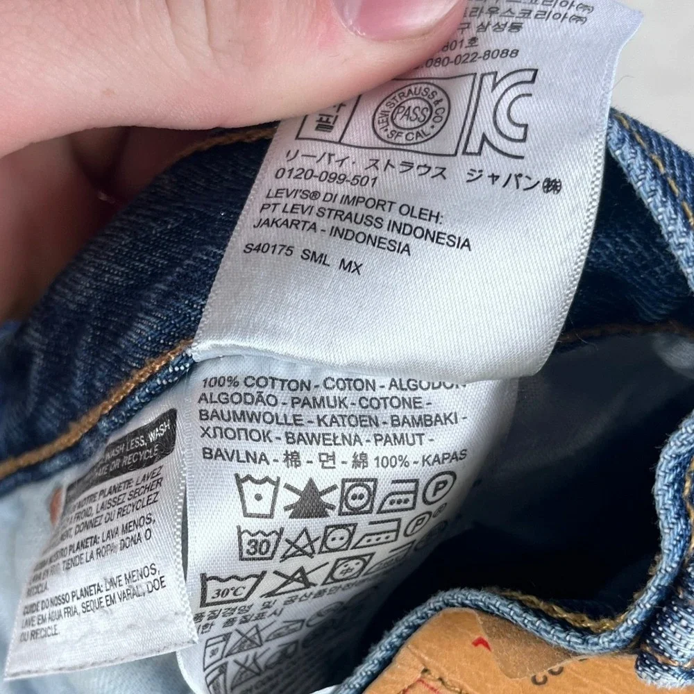 Levis 501 Original Fit Mens Blue Denim Jeans Straight Leg Button Fly 36x32